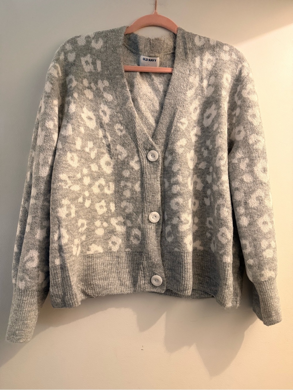 Old Navy Gray & Cream Cheetah Print V-Neck Cardigan Sweater